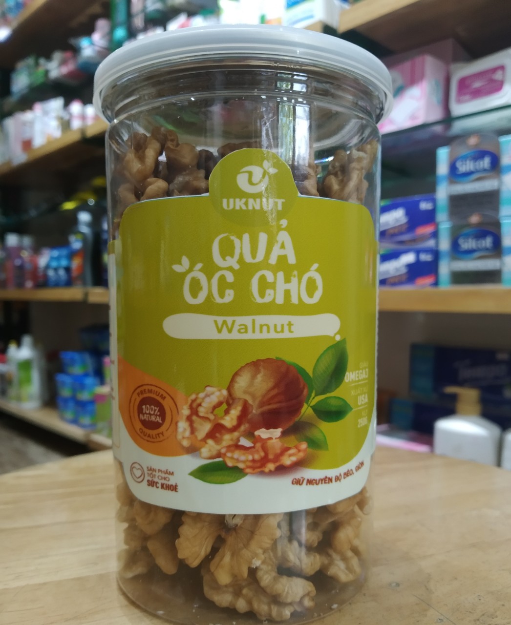 Date 05/24 Nhân hạt óc chó 250g UKNUT