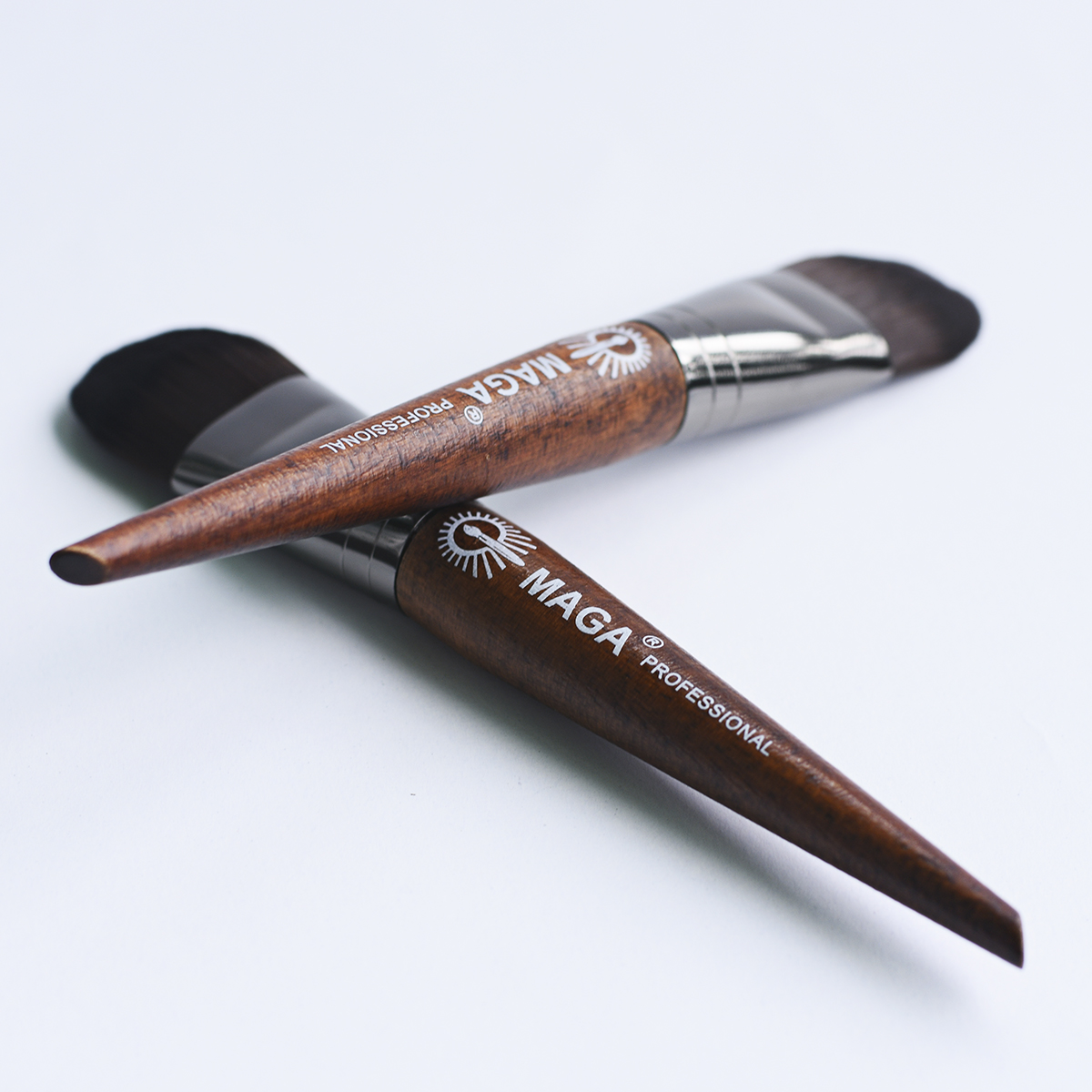 Cọ Đánh Nền Đầu Dẹp Lớn MAGA FOUNDATION BRUSH LARGE 03