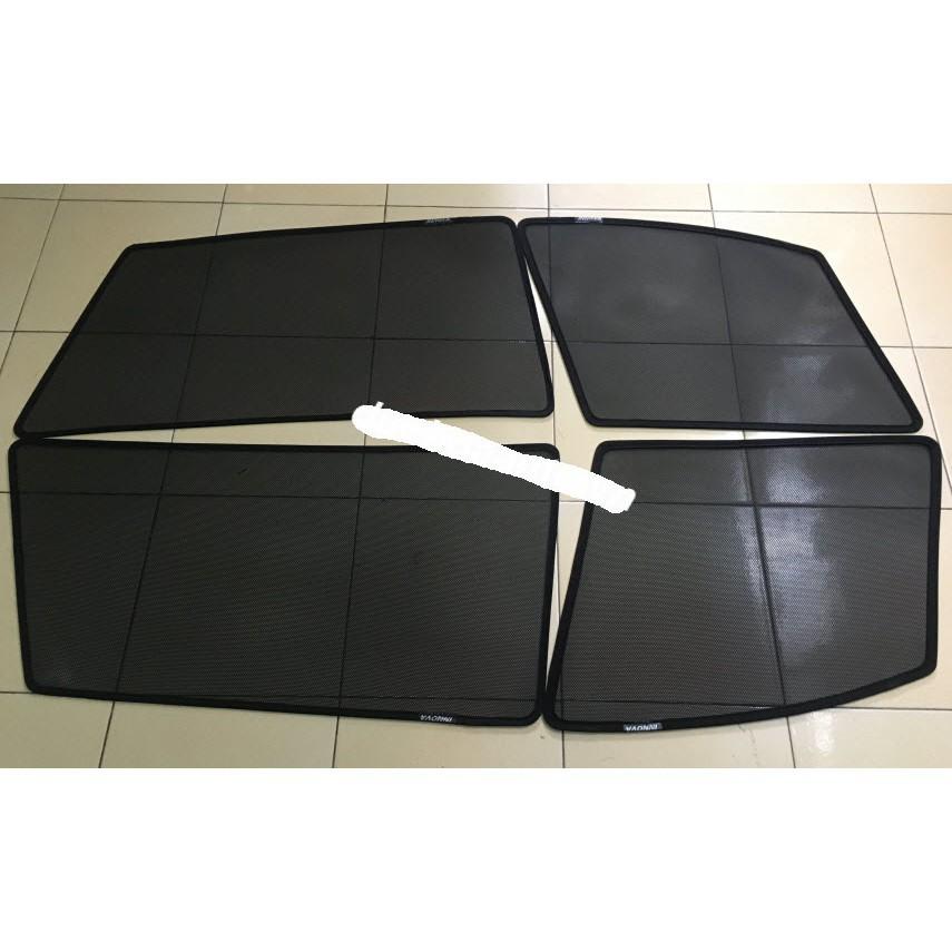 Rèm che nắng 4 kính sườn theo xe Innova 2007-2015