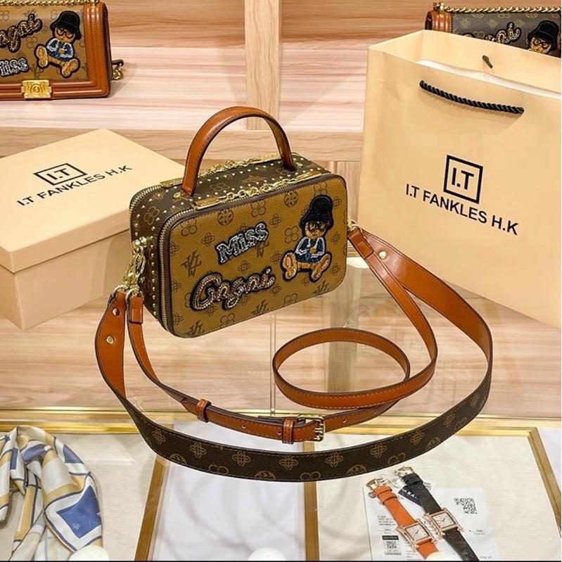 Túi hộp đeo chéo, túi cốp cầm tay nữ sang chảnh hoạ tiết gấu dễ thương cao cấp mẫu mới