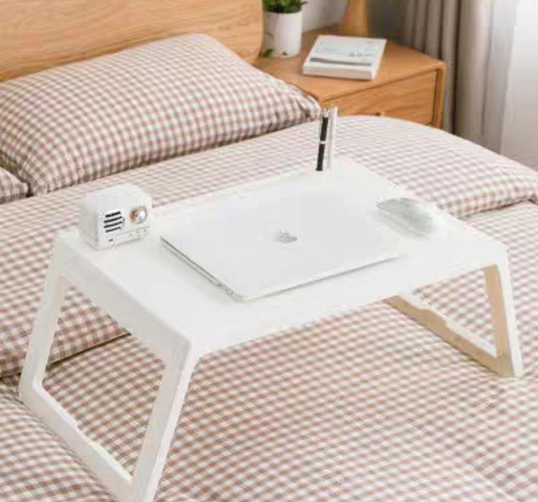 BÀN NHỰA GẤP GỌN THÔNG MINH CÓ KHE ĐỂ DIỆN THOẠI &amp; IPAD VÀ CẮM BÚT PHONG CÁCH HÀN QUỐC