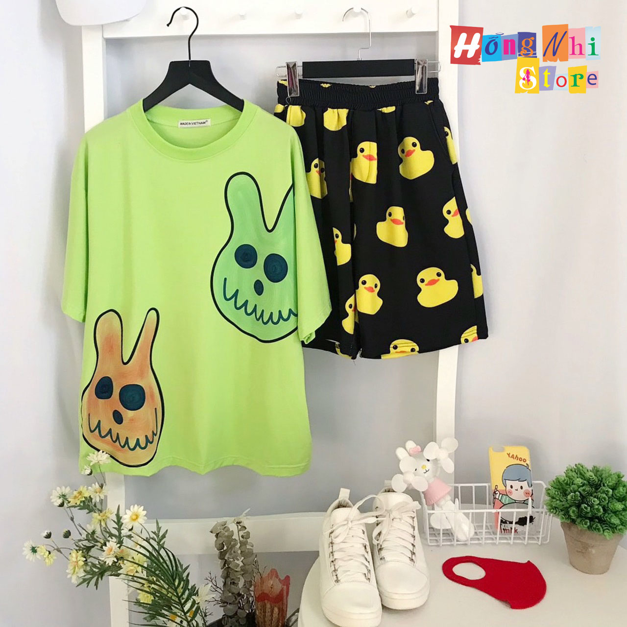 Quần Short Cartoon Unisex Hình Vịt Vàng Quần Đen - Quần Đùi Hoạt Hình Siêu Cute - MM