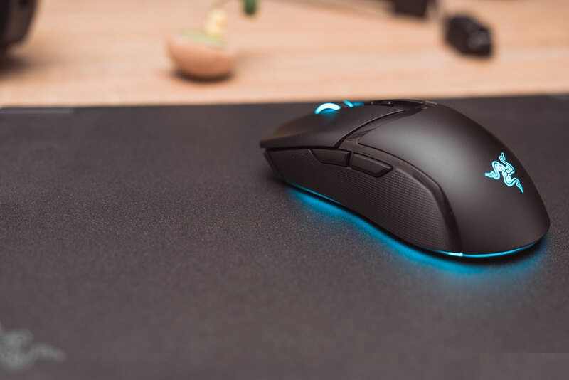 Chuột không dây Razer Cobra Pro-Ambidextrous Wireless Gaming Mouse_Mới, hàng chính hãng