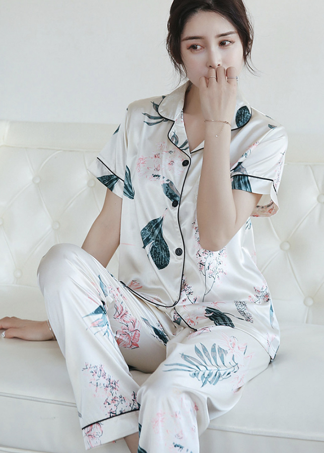 Bộ Pijama nữ quần dài chất phi lụa vải mềm mịn hoạ tiết hoa lá CDANP10