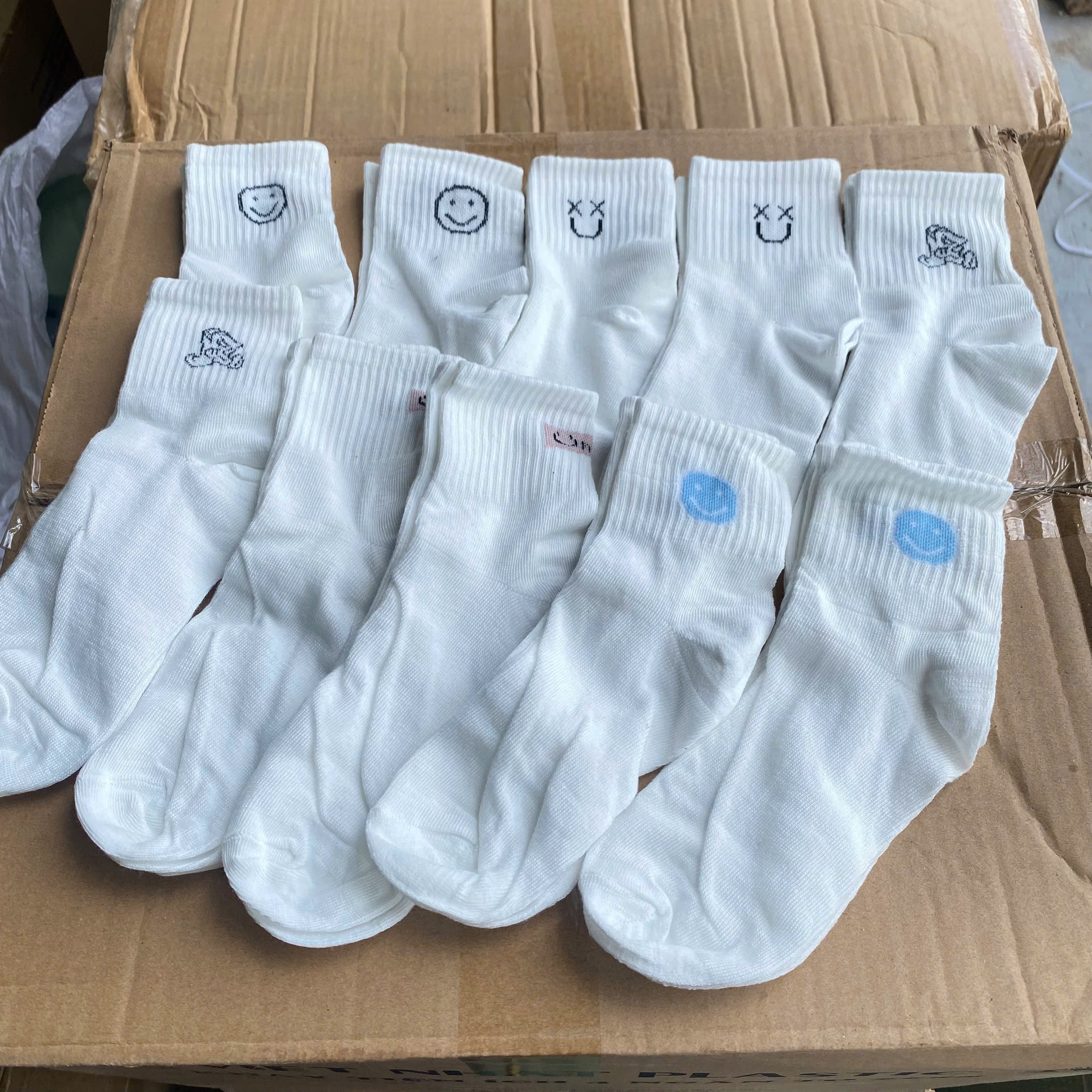 Set 10 Đôi Tất Trắng Họa Tiết Cổ Cao Phong Cách Hàn Quốc