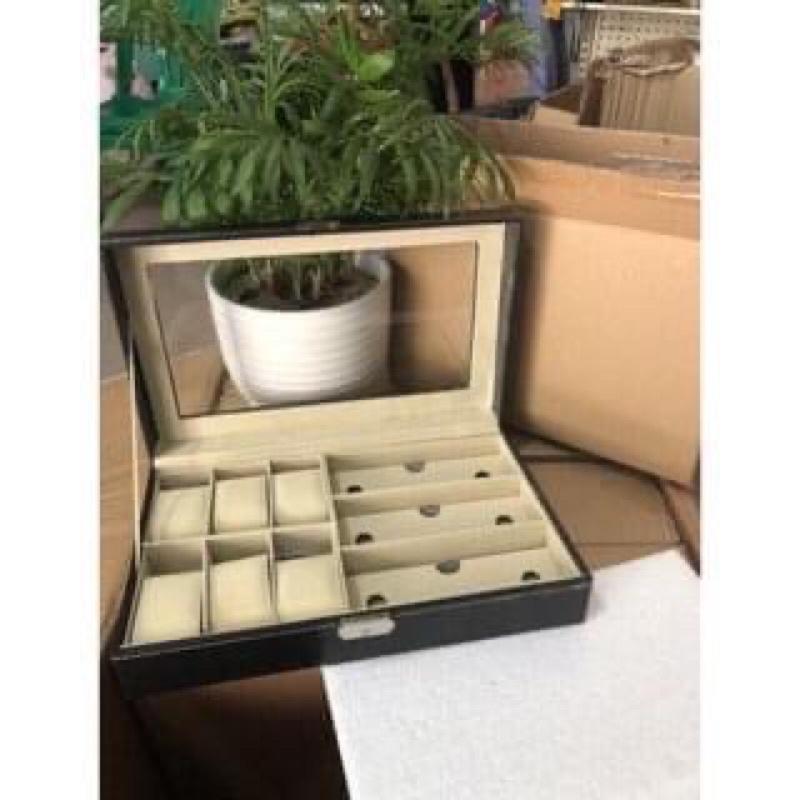HỘP ĐỰNG ĐỒNG HỒ &KÍNH MẮT CAO CẤP chất liệu da chống nước mặt kính sang trọng
