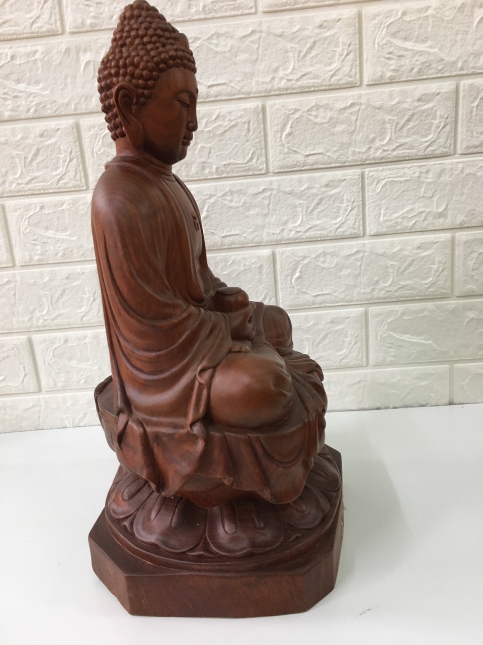 Tượng Phật Thích Ca Mâu Ni gỗ hương