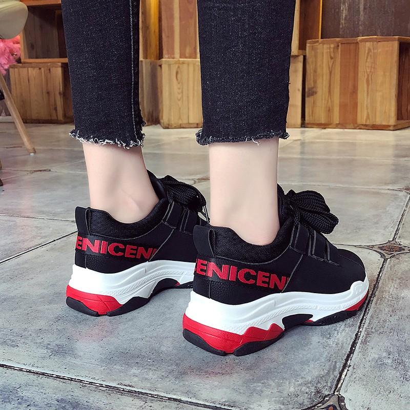 Korean ladies' sports shoes