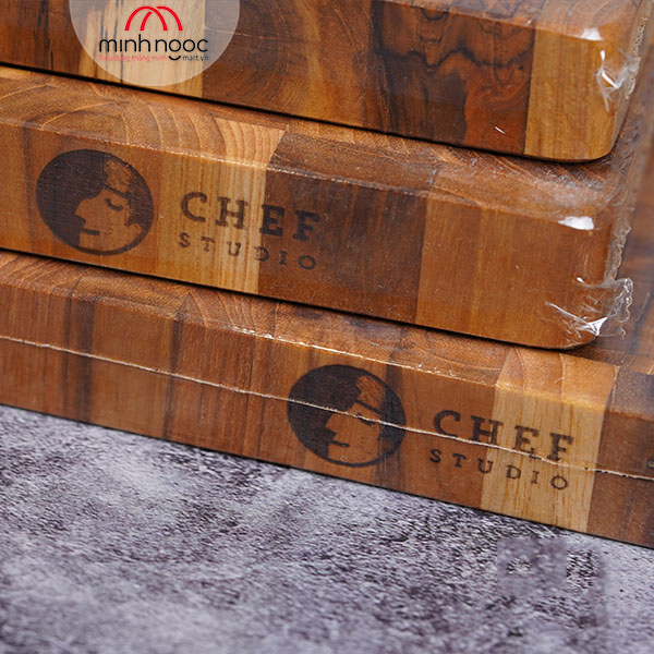 Thớt gỗ Teak Chef Studio hình chữ nhật 20x30x2,5cm - MSP 10227. Dùng cắt, thái, khay trưng bày thực phẩm.