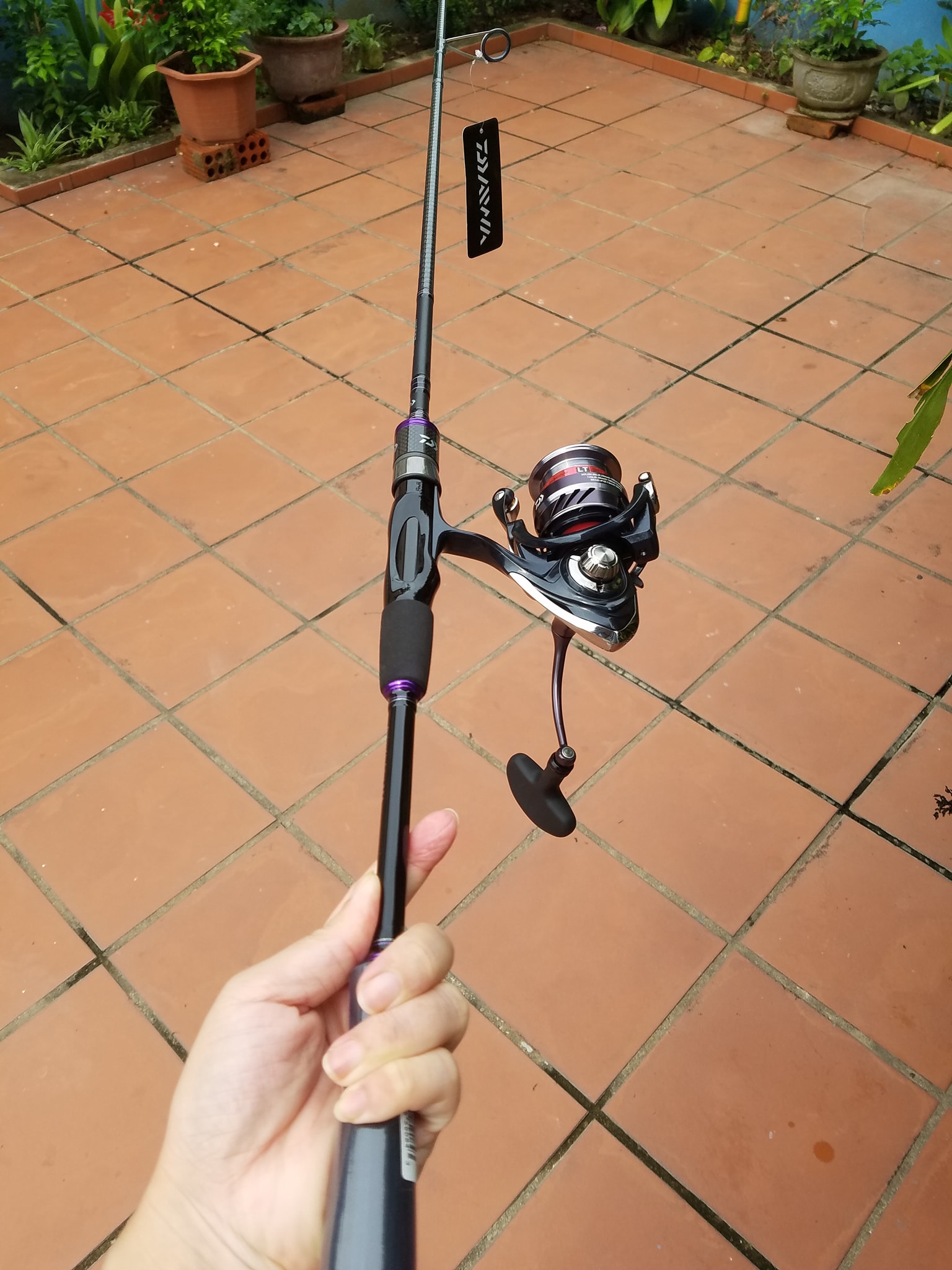 CẦN CÂU LURE MÁY ĐỨNG DAIWA INFEET 702MS