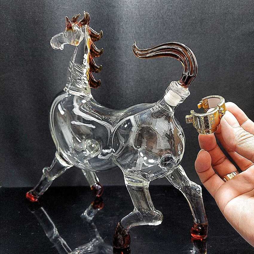 Chai thủy tinh đựng rươu 1 lít cao cấp mẫu Con Ngựa – Vỏ Chai 12 con giáp – Món quà tân gia, sinh nhật, quà biếu lễ tết ý nghĩa