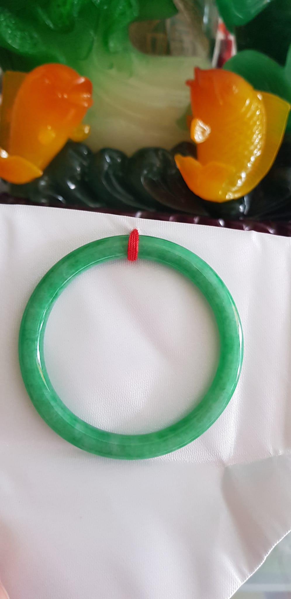 Vòng cẩm thạch Mới Đ Lý 54mm x cọng 7mm Màu xanh ngọc đậm đậu đẹp xinh xắn Nữ mệnh Mộc mệnh Hỏa mệnh Thủy 53kg - 60kg đeo đẹp ạ