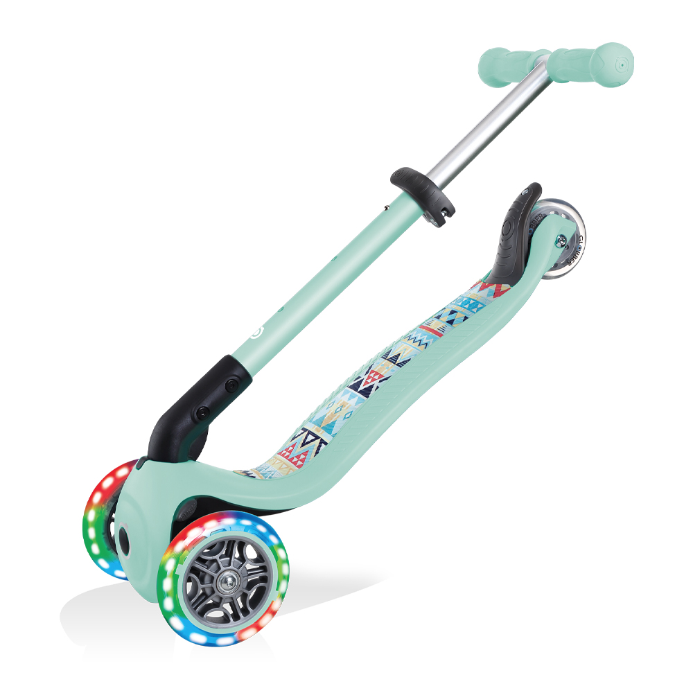 Xe Trượt Scooter 3 Bánh Gấp Gọn Có Bánh Xe Phát Sáng Globber Junior Fantasy Cho Trẻ Em Từ 2 Đến 6 Tuổi - Xanh Mint Có Họa Tiết