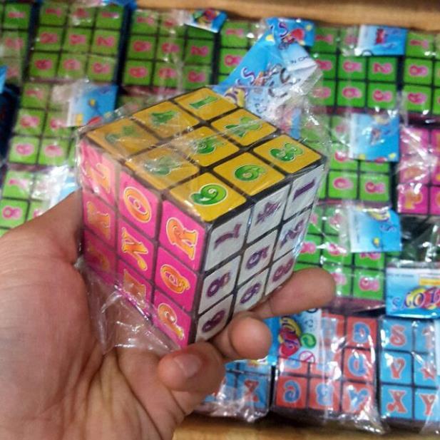 Rubik 3*3 cho bé khám phá