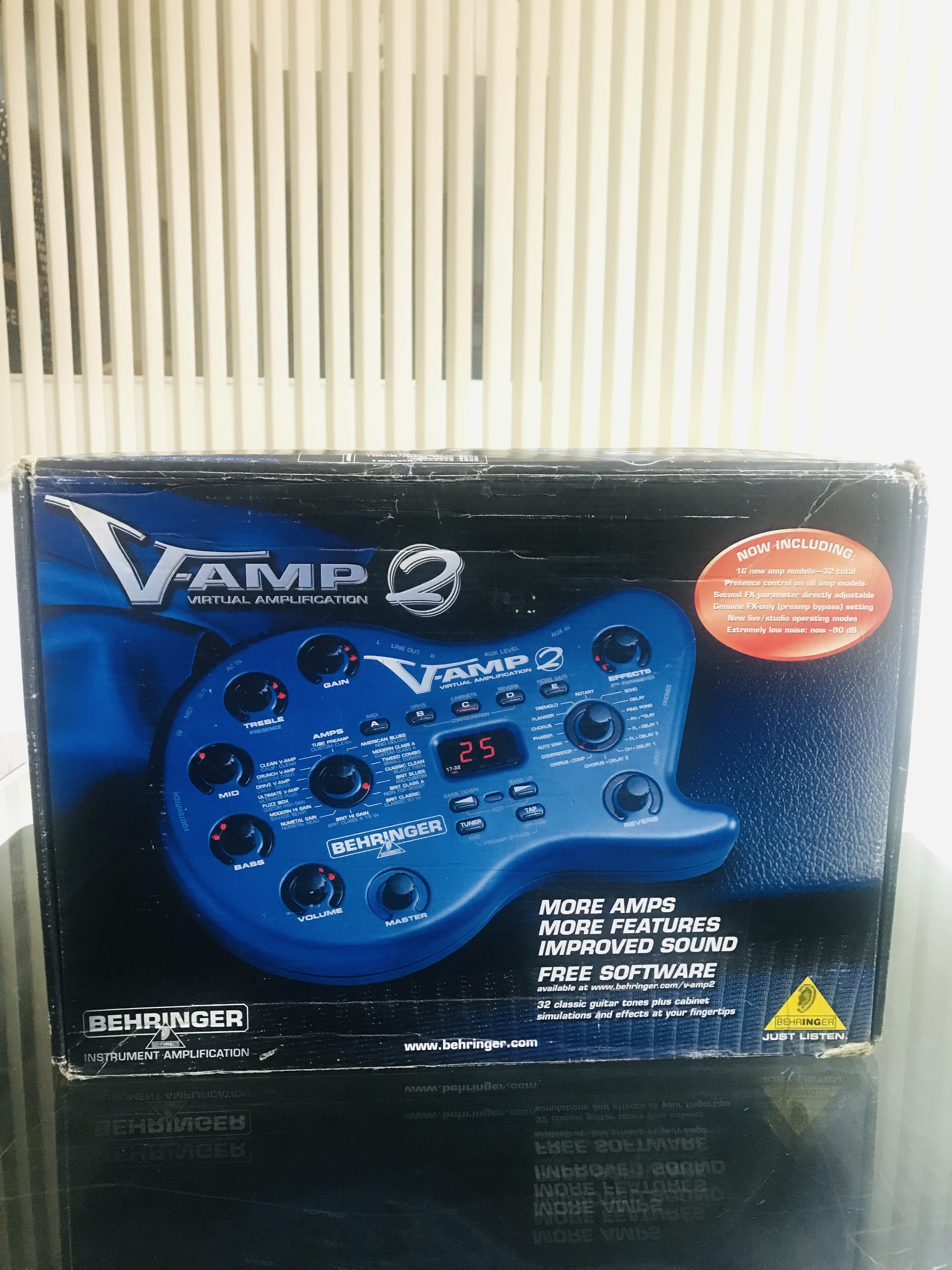 Effect cho đàn ghi ta (Virtual Guitar Amplifier with Tube Simulation and Multi-Effects Processor) VAMP-2 Behringer - Hàng Chính Hãng