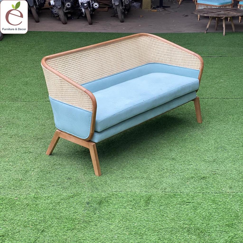 Sofa văng Capitu - Sofa gỗ, đan mây mắt cáo tự nhiên, bọc vải, nỉ, da, màu tùy chọn. Hàng gia công tỉ mỉ.