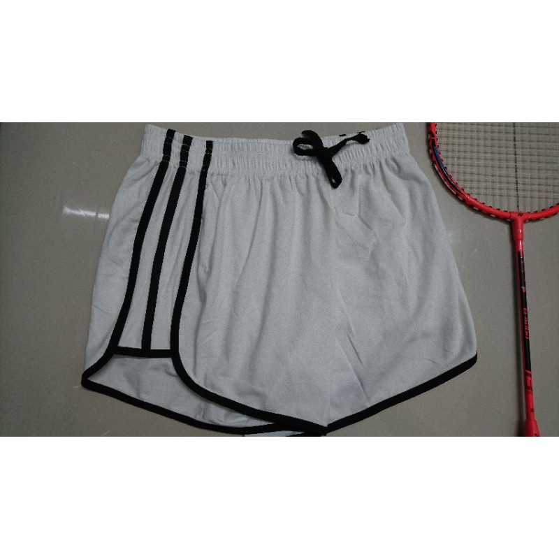 Quần short nữ chất cotton 3 sọc viền hông thoáng mát và co giãn, bền đẹp