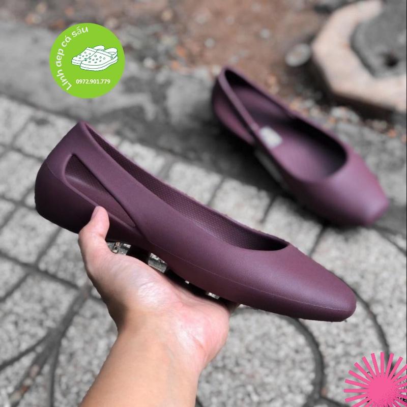 Giày nhựa cross nữ Laura Flat màu mận nhẹ, thoáng, hàng xịn, full box