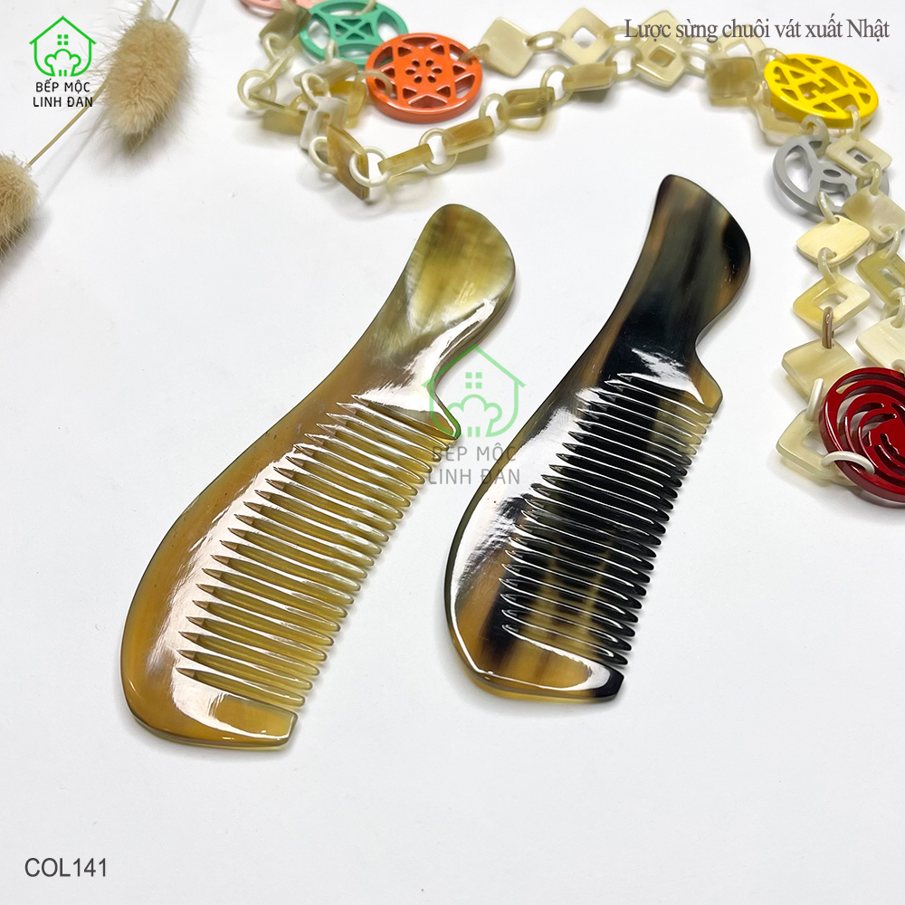 Lược Sừng Xuất Nhật Chuôi Vát Cỡ Nhỏ Tiện Dụng Bỏ Túi