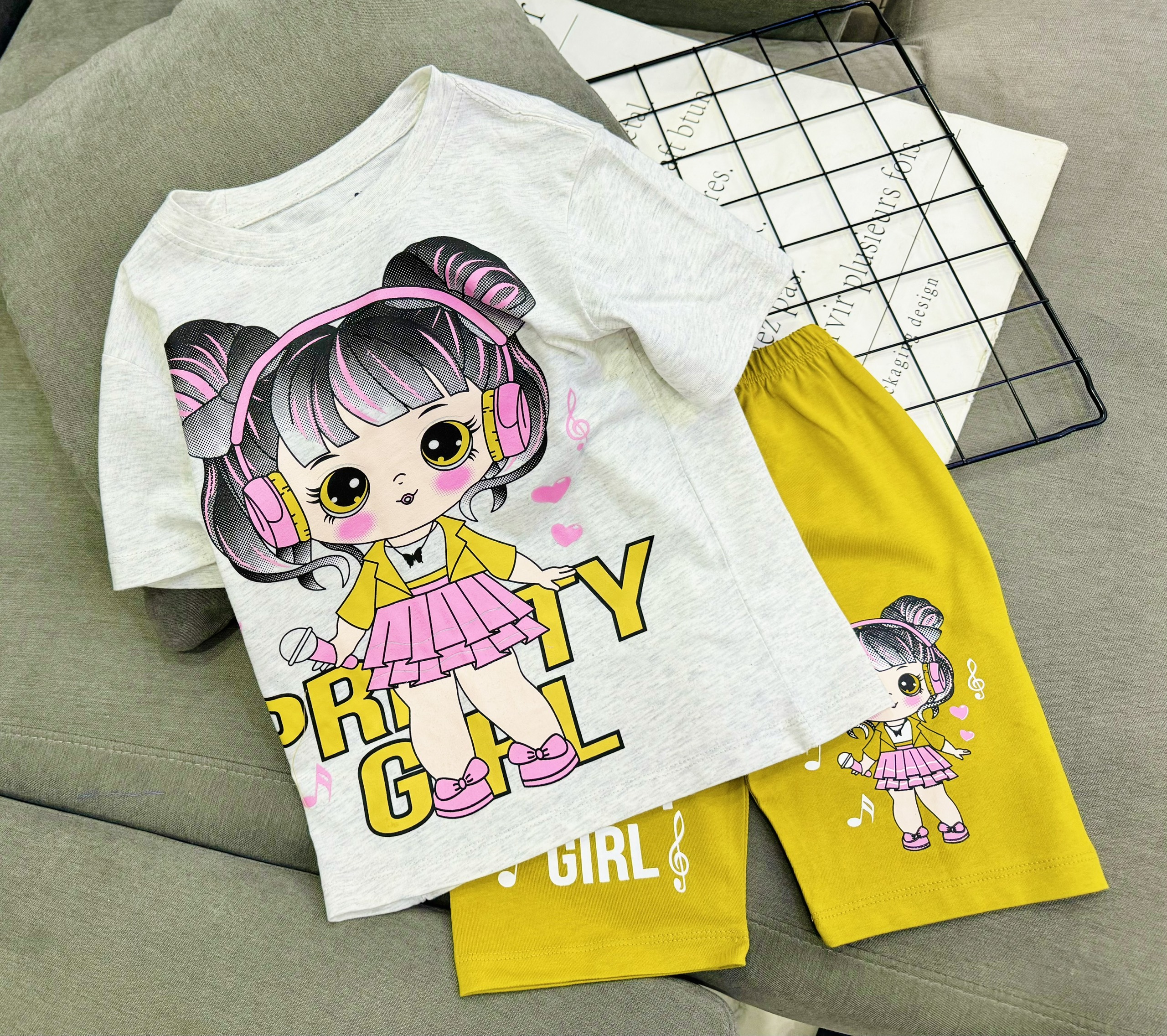 Đồ bộ bé gái, Bộ cộc tay cho bé gái hình kuromi gấu dâu melody từ 8-35kg chất cotton mềm mịn mát