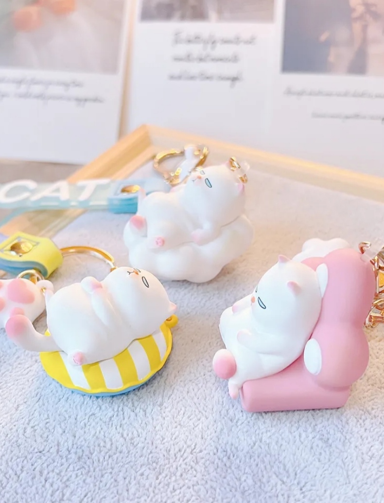 Móc Khóa Mèo Trắng VIVian 4 Sắc Thái
