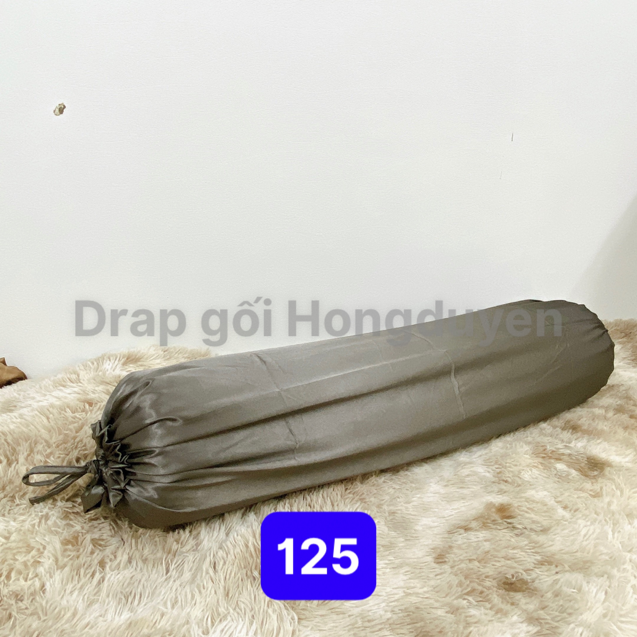 Vỏ áo gối ôm phi bóng . Áo gối ôm phi bóng. Vỏ gối ôm phi bóng. Vỏ áo gối ôm phi lụa. Áo gối ôm phi lụa. Vỏ gối ôm phi lụa.