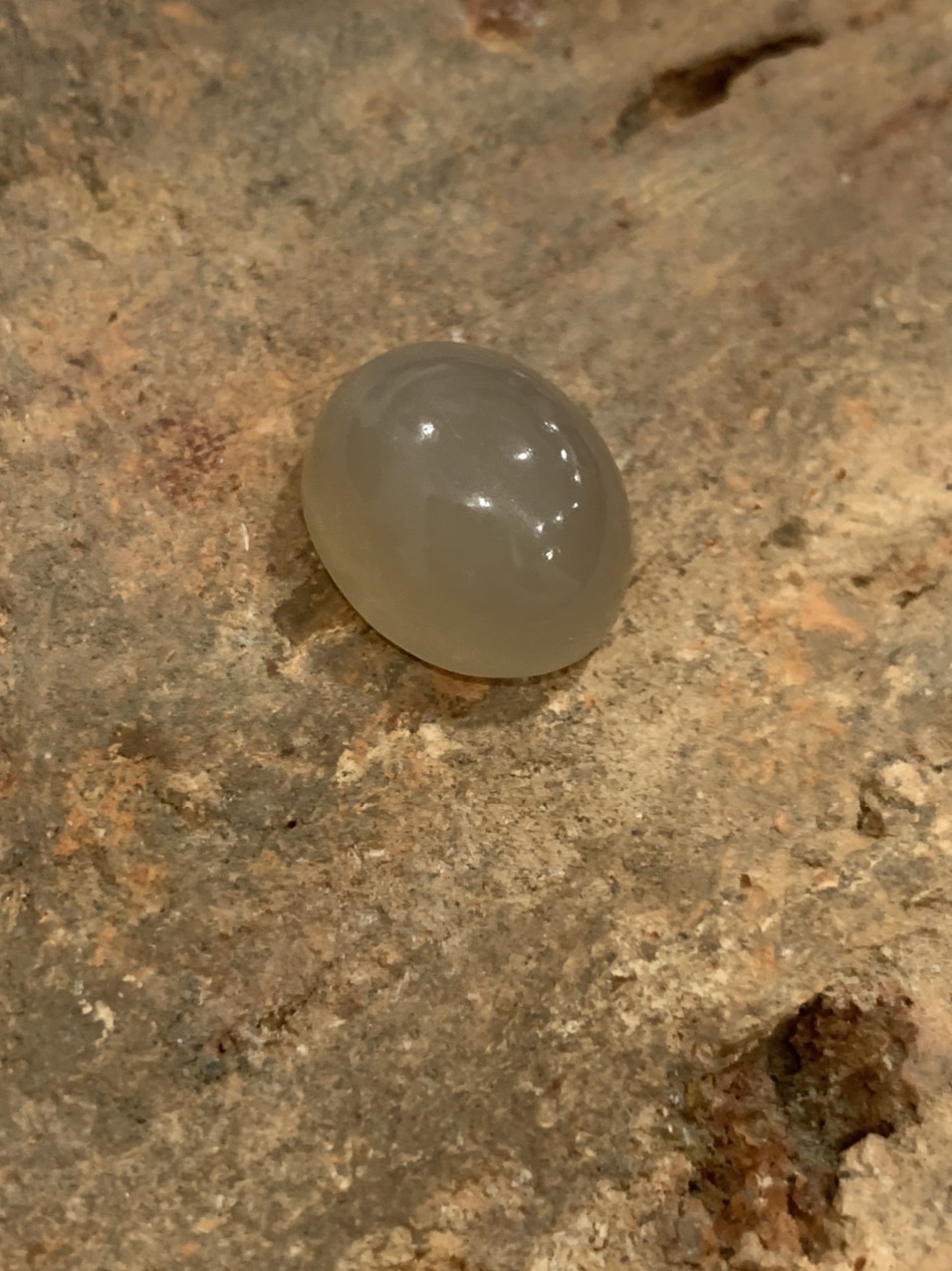 Viên đá Chalcedony thiên nhiên - HA_G000493