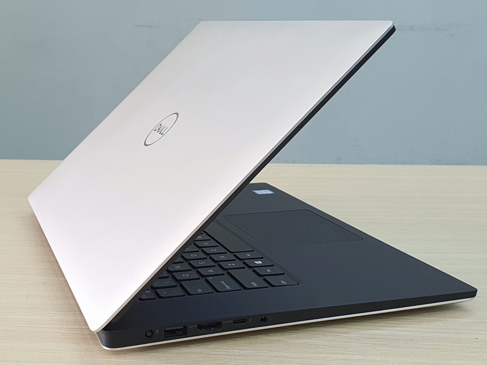 Dell Precision 5540 Core i9 Ram 16gb, SSD NVME 512gb Card T2000 15.6inch IPS - Hàng Chính Hãng