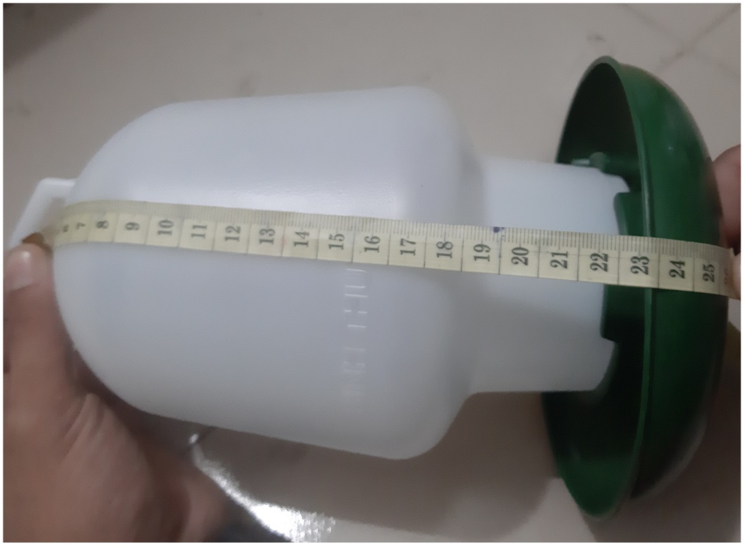 20 Bình Đựng Nước Cho Gia Cầm Dung Tích: 2L