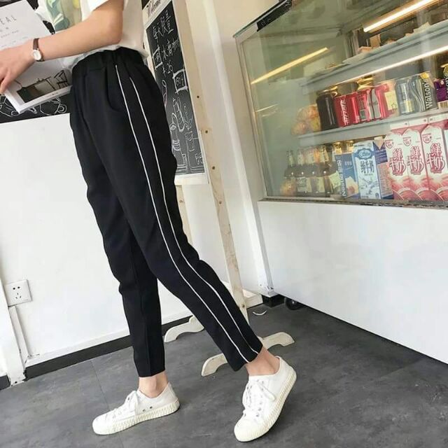 Quần Jogger Nữ 2 Sọc Nhỏ Ống Suông