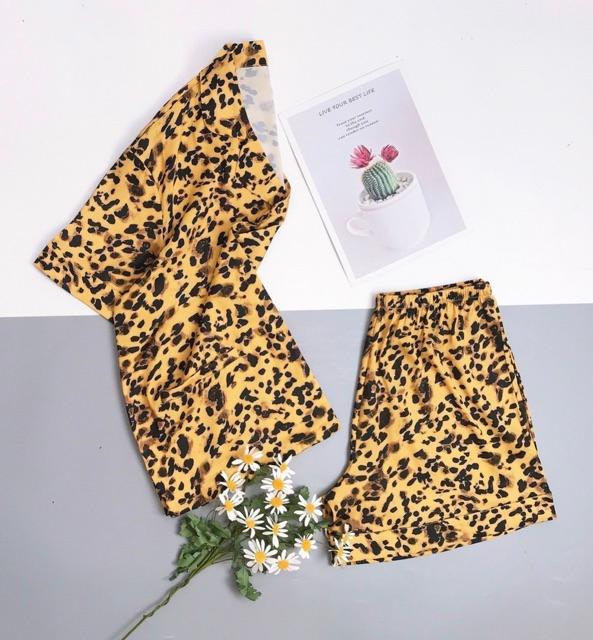 BỘ LỤA PIJAMA ĐÙI BEO VÀNG XINH
