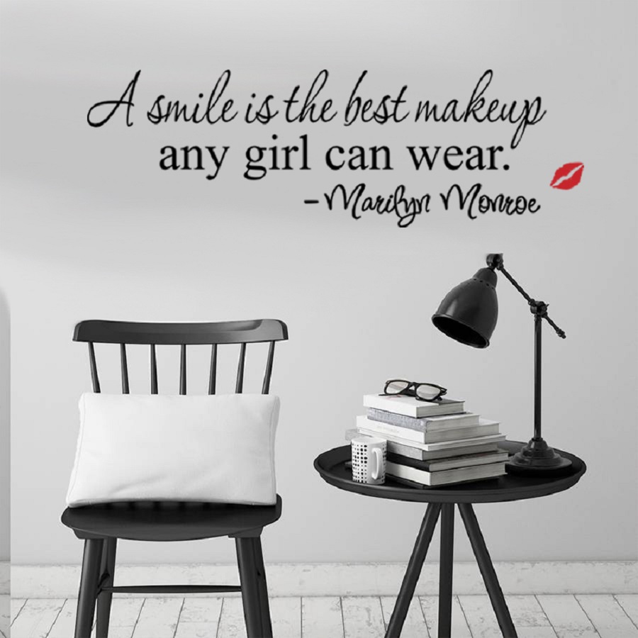 Decal dán tường chữ truyền động lực A SMILE IS THE BEST MAKE UP ENY GIRL CAN WEAR