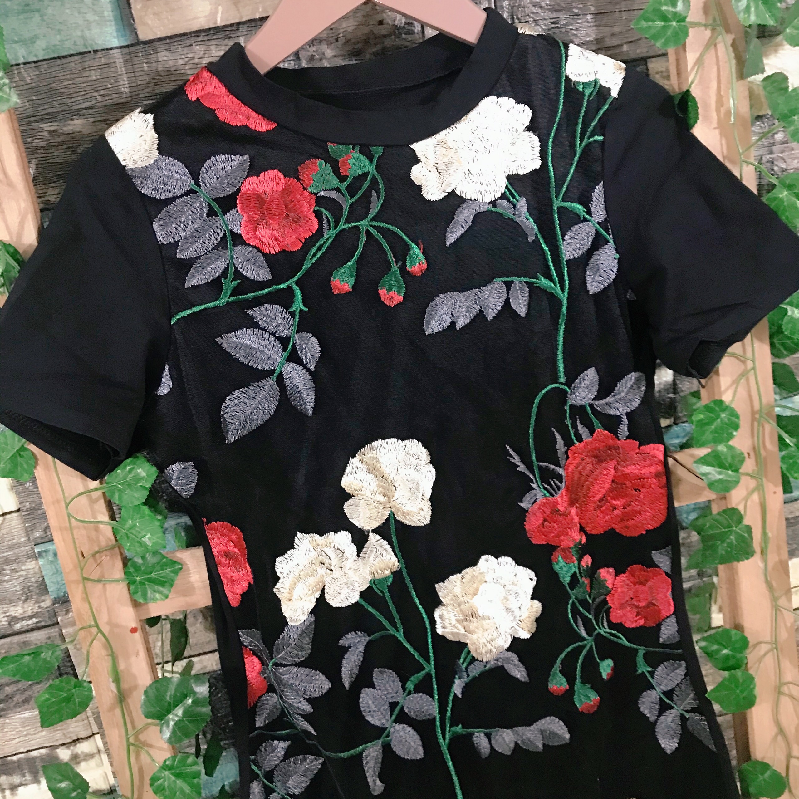 ĐẦM BODY THÊU HOA VI TÍNH SIÊU XINH - D103210