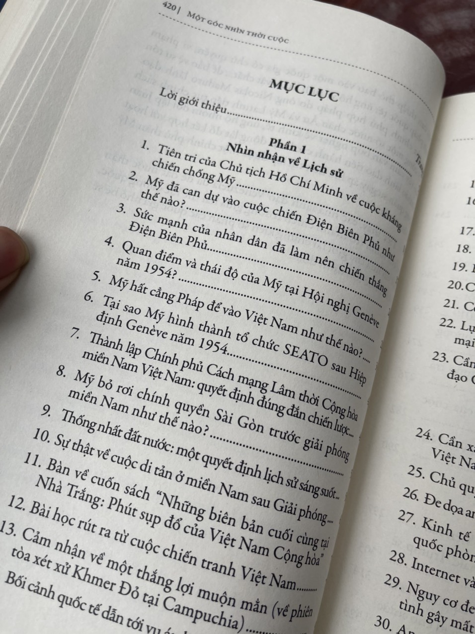 (Bìa cứng) MỘT GÓC NHÌN THỜI CUỘC – Nguyễn Văn Hưởng -  Viện nghiên cứu Phát triển Phương Đông – NXB CAND