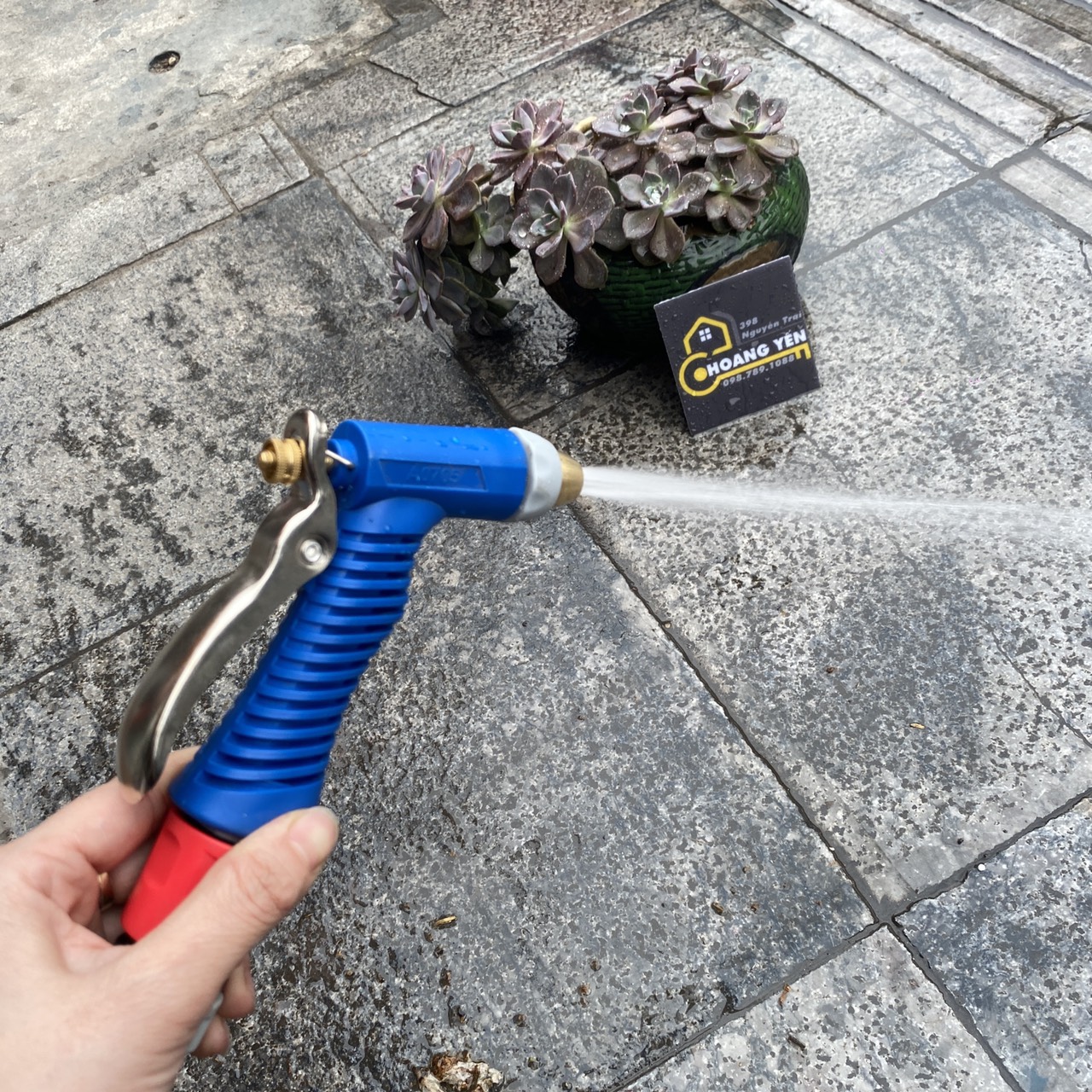 Bộ dây vòi tưới cây rửa xe tháo lắp nhanh C-mart A0705 gồm dây 4m