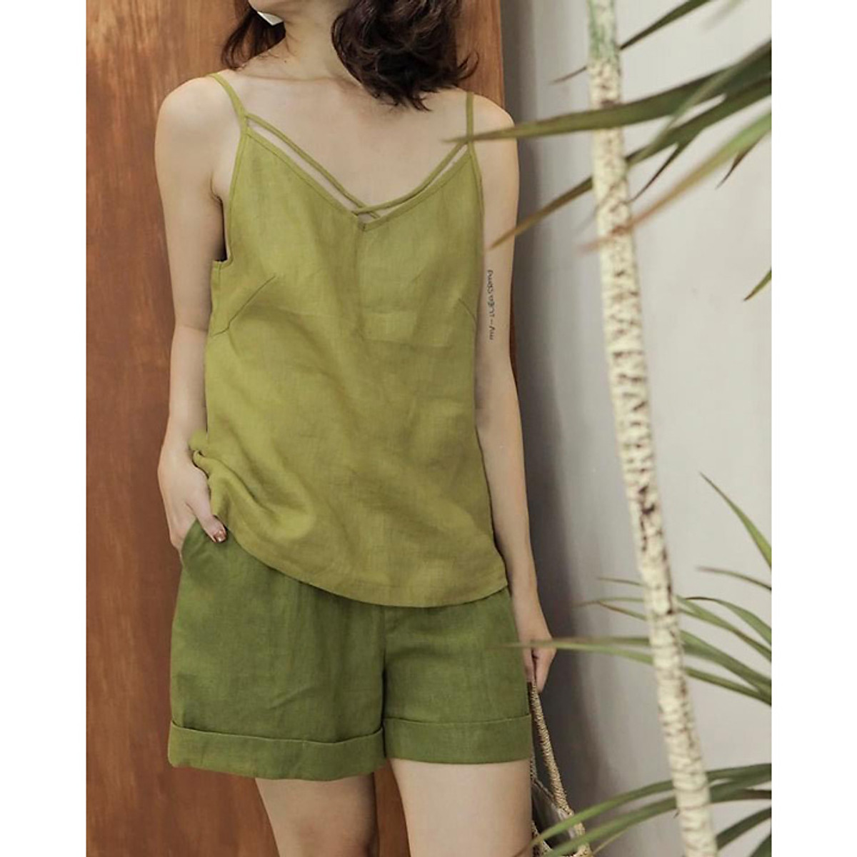 Set áo 2 dây kèm quần short sắn gấu, chất vải Linen Tưng Gân Premium