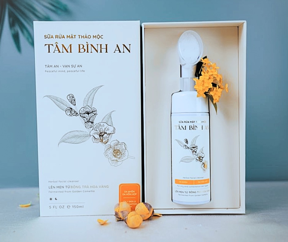 Sữa rửa mặt thảo mộc ( da nhờn, da hỗn hợp) Tâm Bình An