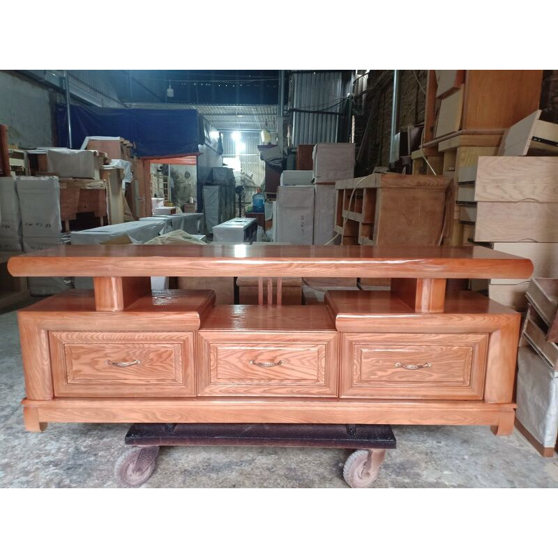 Tủ tivi gỗ gỗ xoan đào 1m6 x 68 x 40cm.