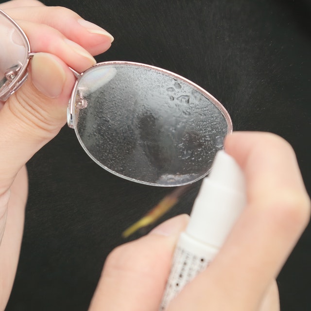 Chai xịt vệ sinh mắt kính, điện thoại, máy tính bảng Portable Glass Cleaner H-35 18ml Soft99