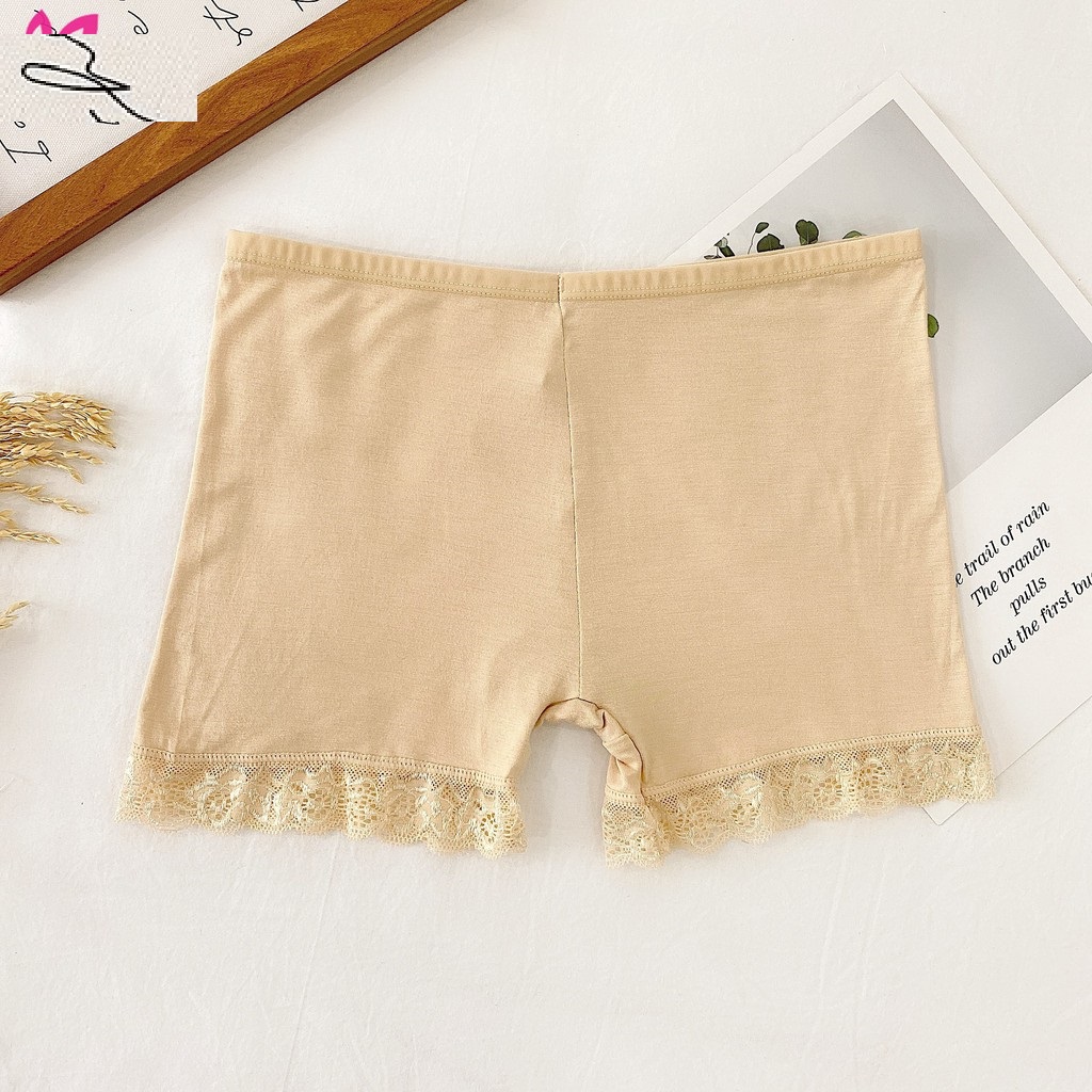 Quần lót mặc váy viền ren