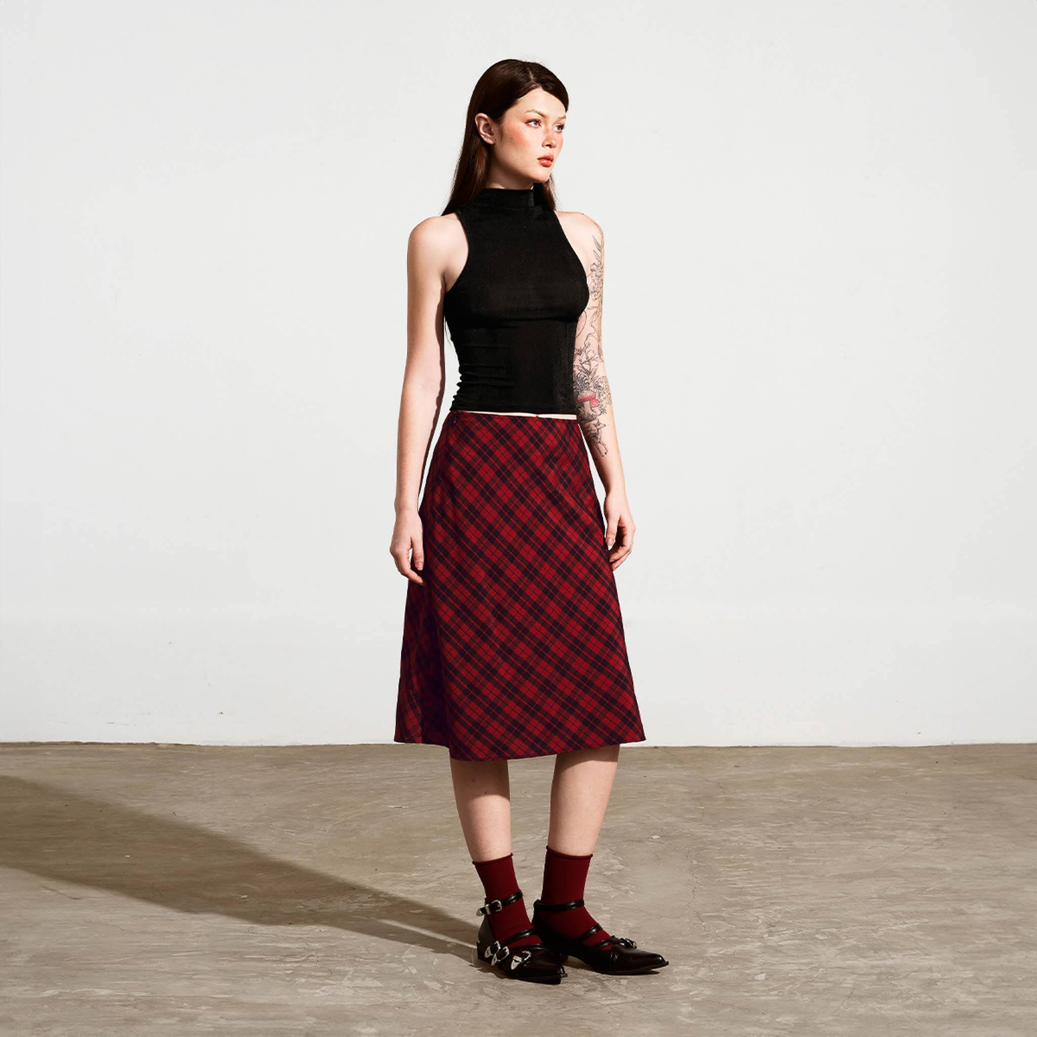 DOTTIE - Chân váy caro dáng lửng - Đỏ - S0193
