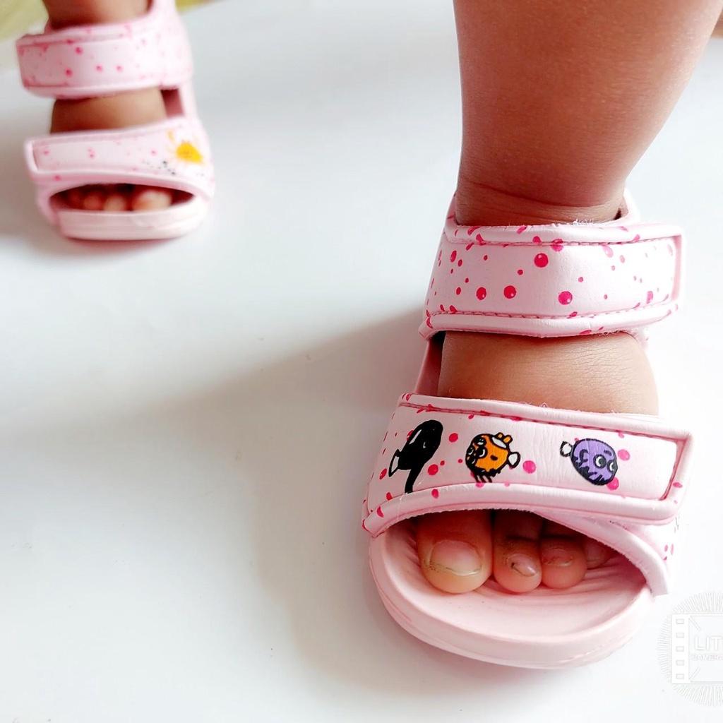 Dép Sandal Bé Trai Bé Gái Xốp Nhí Siêu Nhẹ Size 20-25