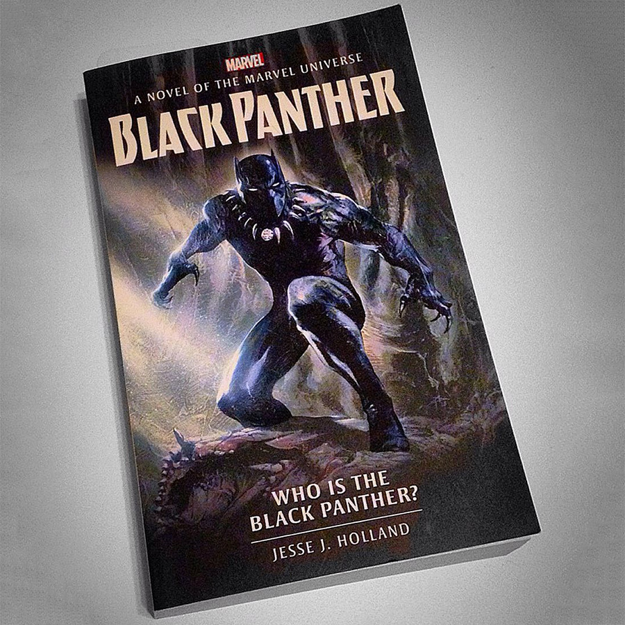 [Hàng thanh lý miễn đổi trả] Who is the Black Panther ? (A Novel of The Marvel Universe)