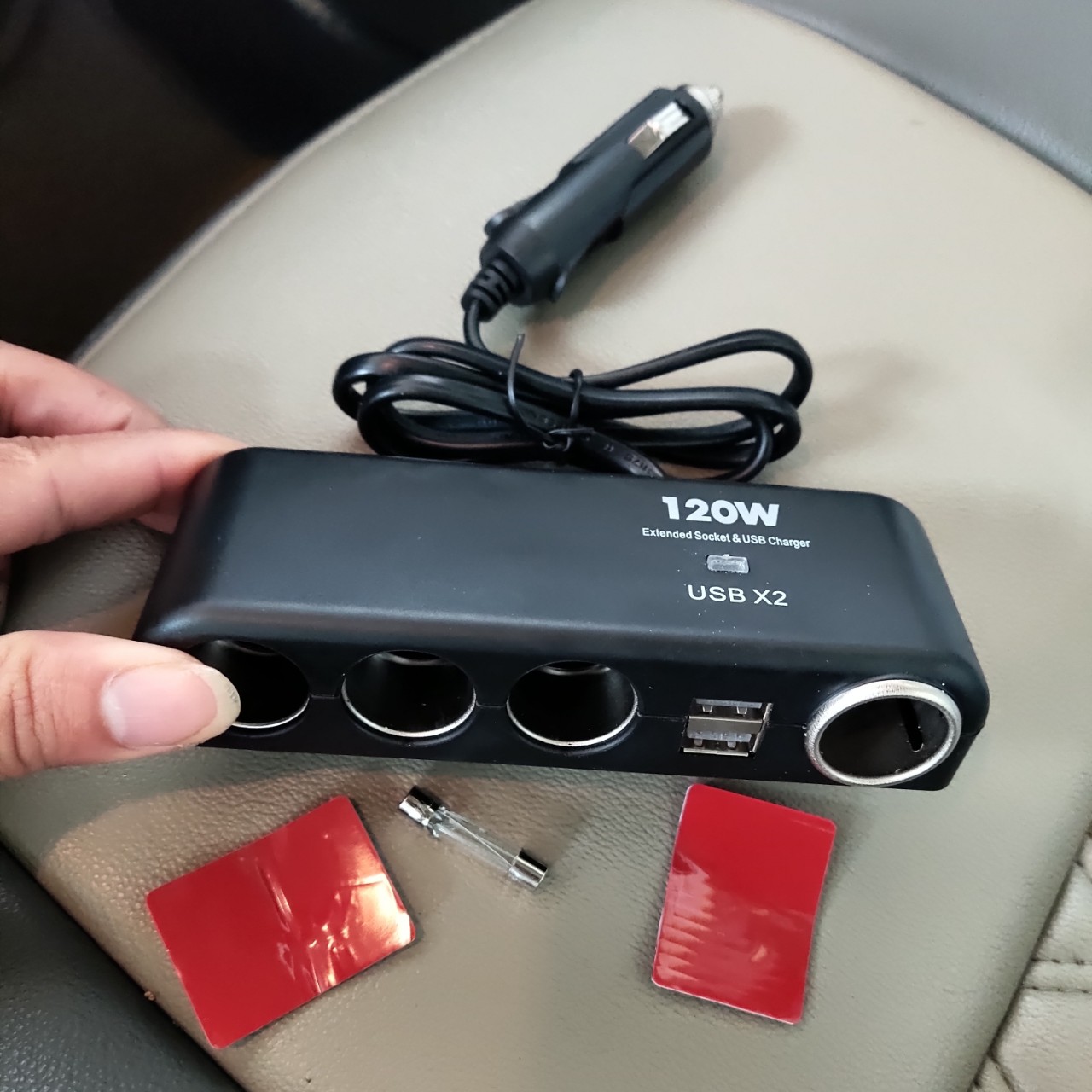 Bộ chia cốc tẩu sạc ô tô xe hơi 12v-24v 4 cổng USB kép 120w mẫu mới loại tốt kèm 2 cầu chì dây chống cháy