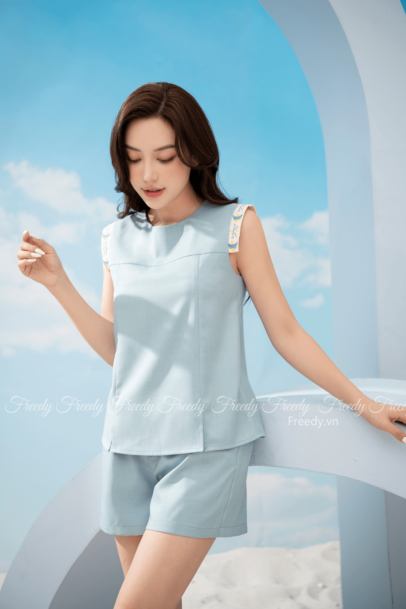 Bộ sát nách đũi thêu xẻ gấu sườn - WBS2319