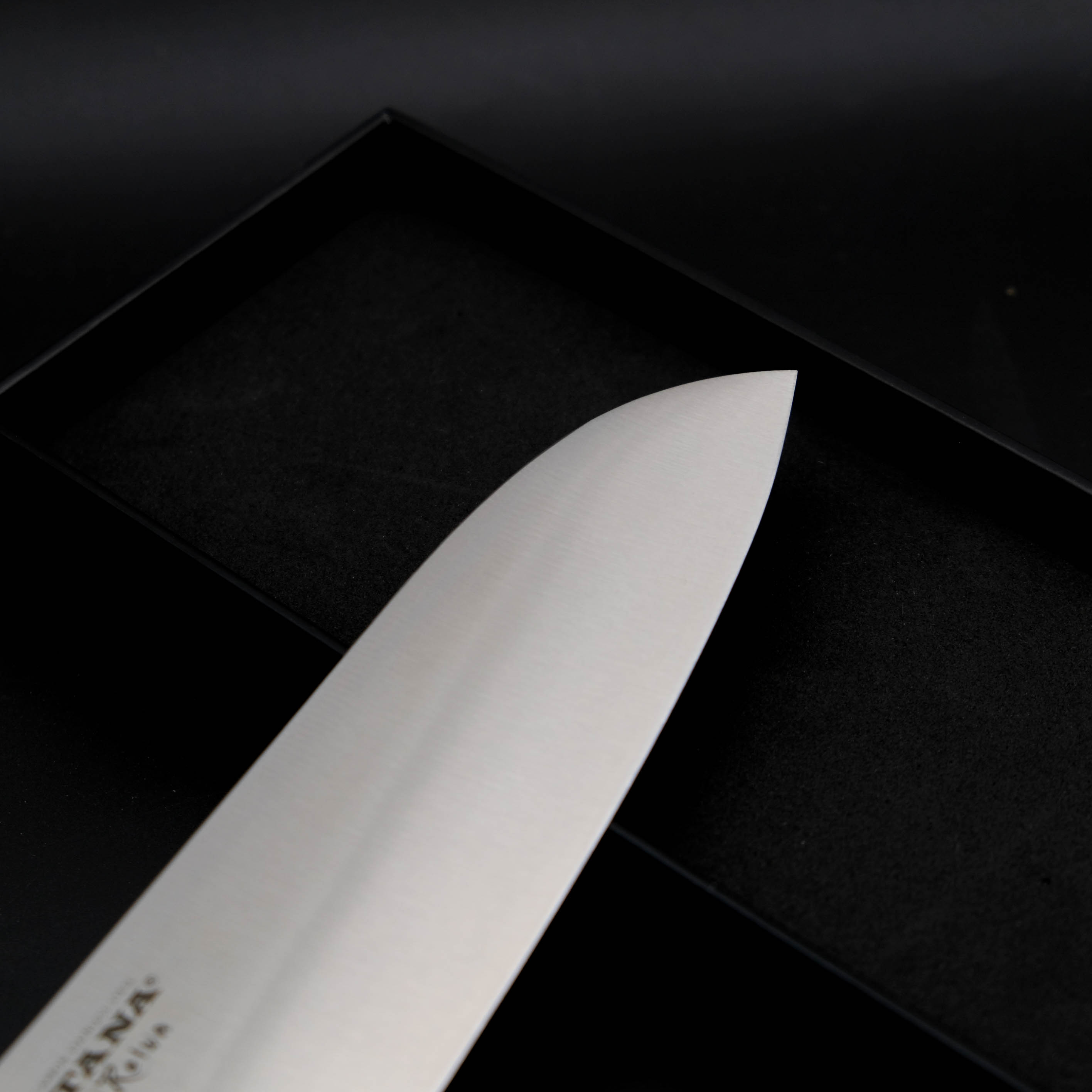 Dao bếp cao cấp KATANA REIWA Santoku 18cm cán gỗ, thép chống gỉ độ cứng 53HRC - dao thái thịt, dao làm bếp cao cấp thương hiệu Việt Nam