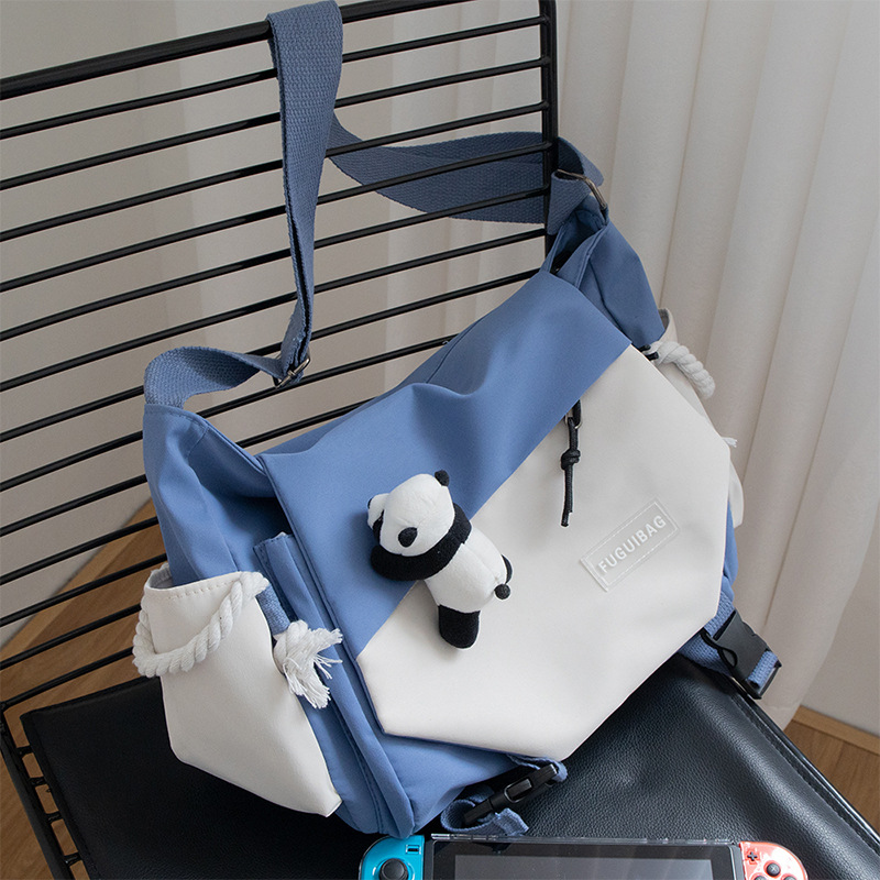 Túi đeo chéo nữ phong cách dễ thương – BEE GEE DCNU1085