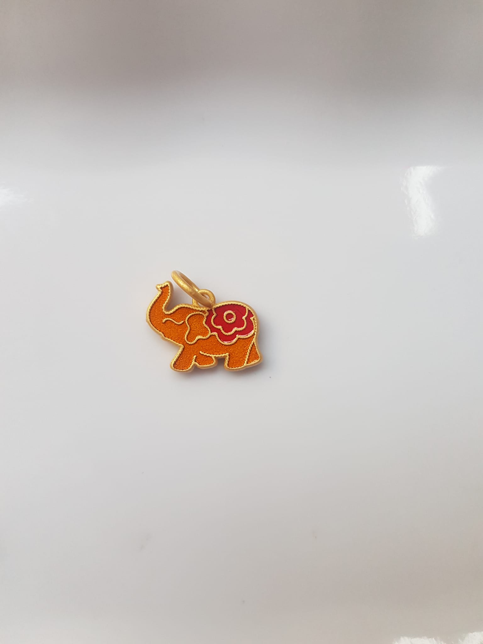 Phụ Kiện Charm Vòng Tay Nữ đẹp  Hình Voi màu vàng  Các chị phối với vòng đeo tay của mình xinh xinh ạ