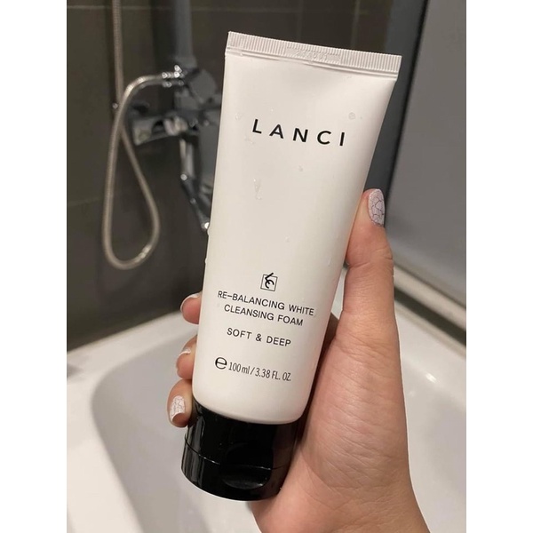 Sữa rửa mặt trắng da Lanci Whitening Deep Clean 100ml Hàn Quốc ngăn ngừa mụn cấp ẩm 100ml