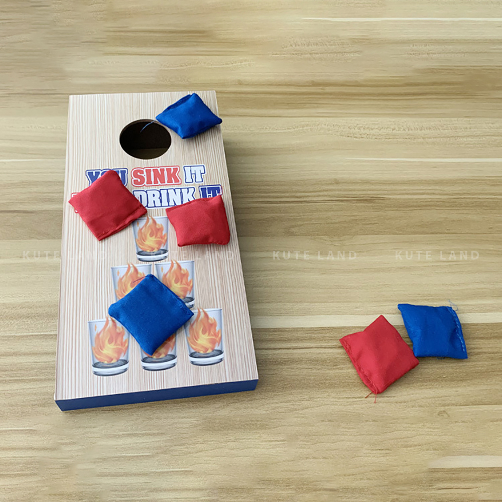 Trò chơi uống bia rượu Bean Bag Toss Game thử thách ném gối vào lỗ xem ai cao tay hơn